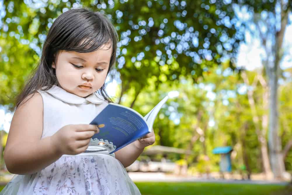 3 Manfaat Penting Baca Buku untuk Tumbuh Kembang Si Kecil