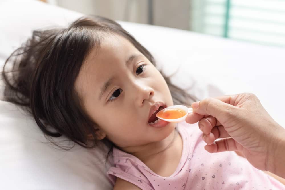 4 Rekomendasi Obat Mual Anak dari Dokter, dan Cara Penanganannya di Rumah