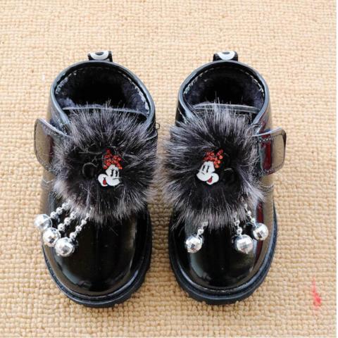 Sepatu Minnie Furry